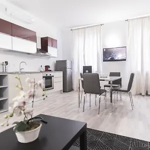 Hemeras Boutique Homes - City Center Design Flats Mediolan